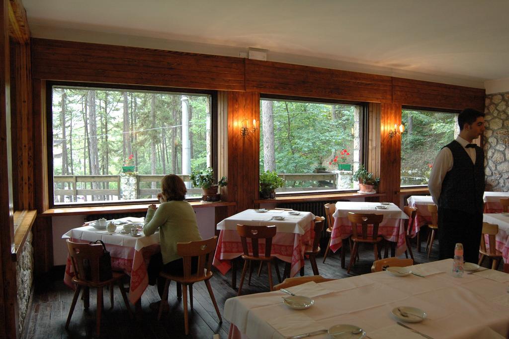 Hotel Garni Mille Pini Scanno Exterior photo